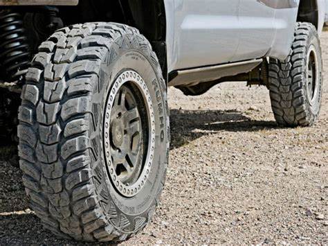 Kumho Road Venture MT KL71 245/75 R16 120/116Q