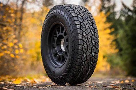 Kumho Road Venture AT52 245/75 R17 121/118S Kumho Road Venture AT52 245/75 R17 121/118S