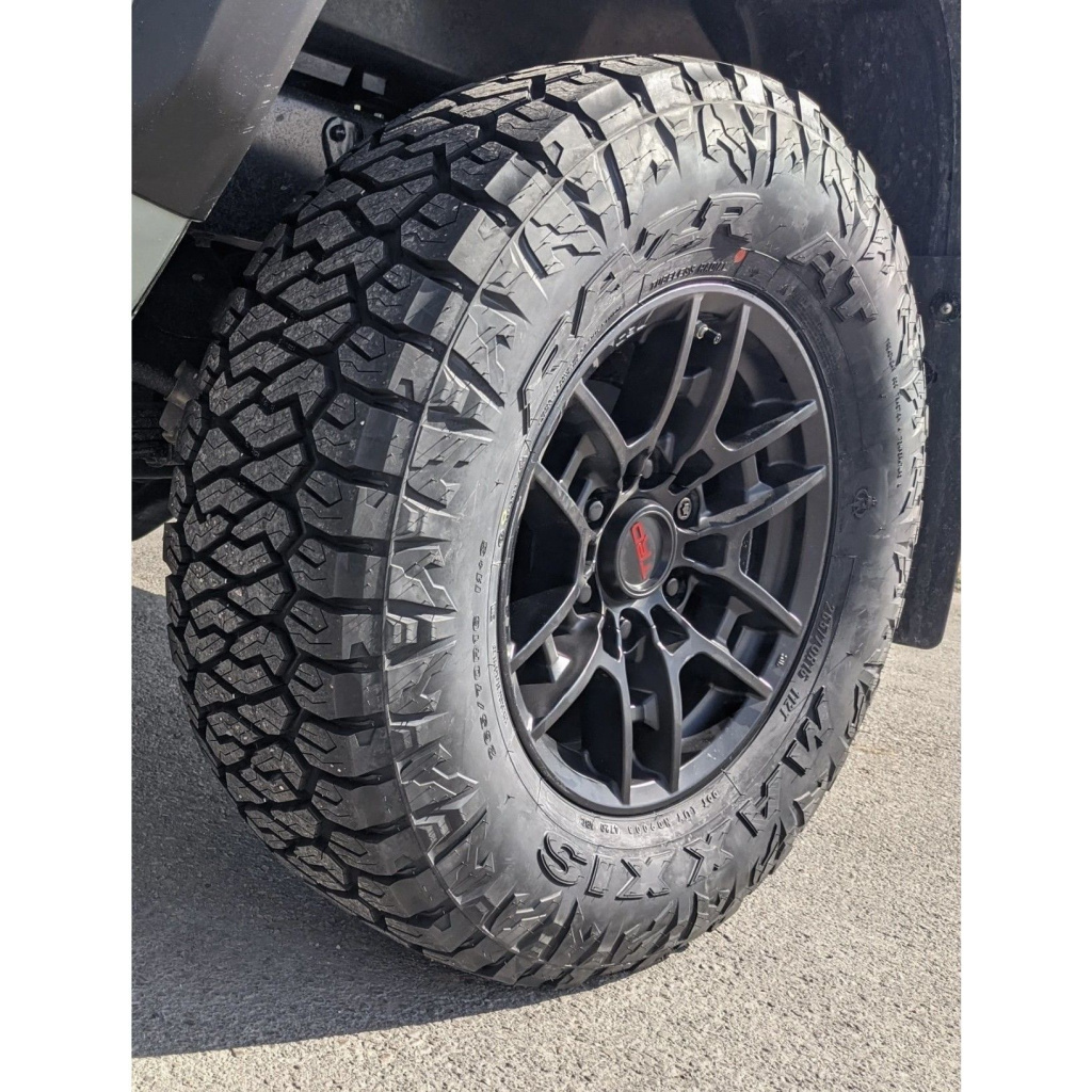 Maxxis Razr AT AT-811 225/75 R16 115/112S