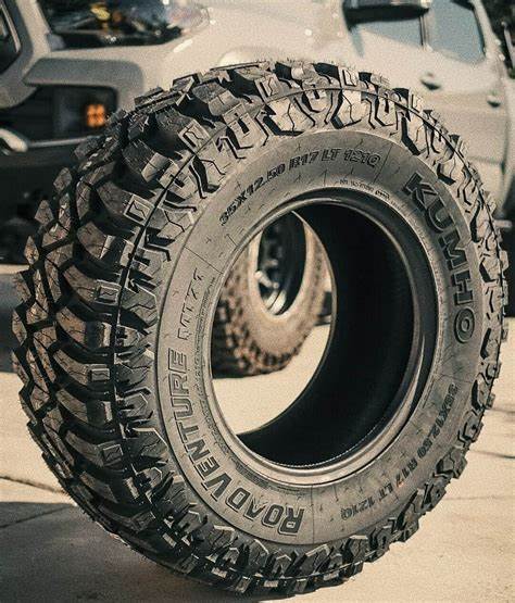 Kumho Road Venture MT71 265/70 R17 121/118Q