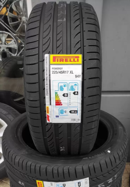Pirelli Powergy 245/45 R18 100Y