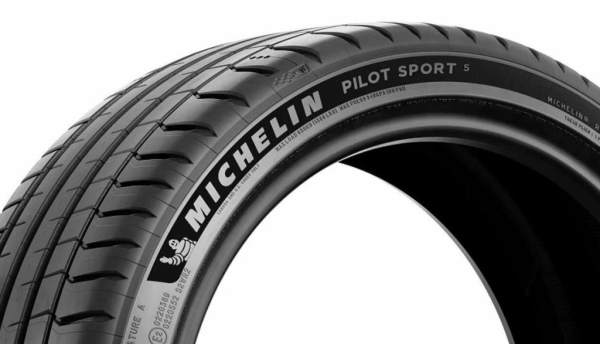 Michelin Pilot Sport 5 245/40 R18 97Y XL