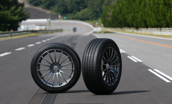 Yokohama Advan dB V552 195/55 R15 85V Yokohama Advan dB V552 195/55 R15 85V