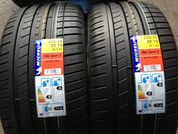 Michelin Pilot Sport 3 245/35 R20 95Y XL RunFlat MOE *
