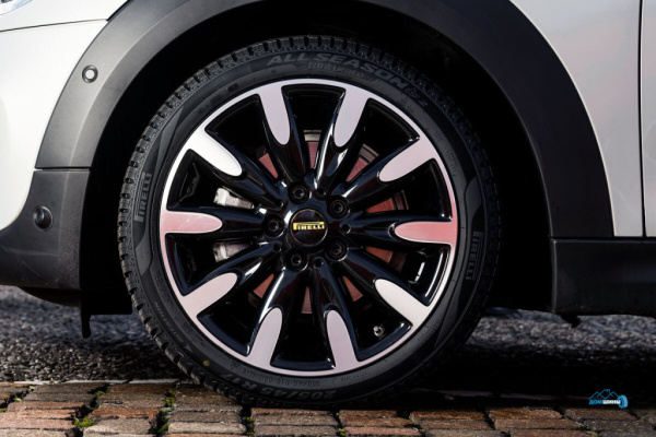 Pirelli Cinturato All Season SF 2 235/40 R18 95Y XL