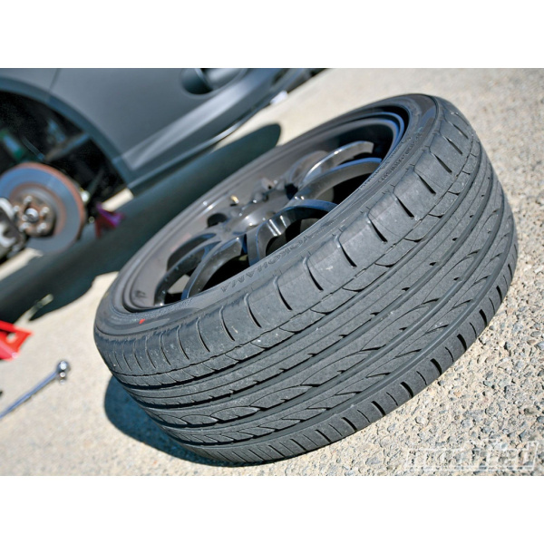 Yokohama Advan Sport V103S 245/45 R17 95Y RunFlat