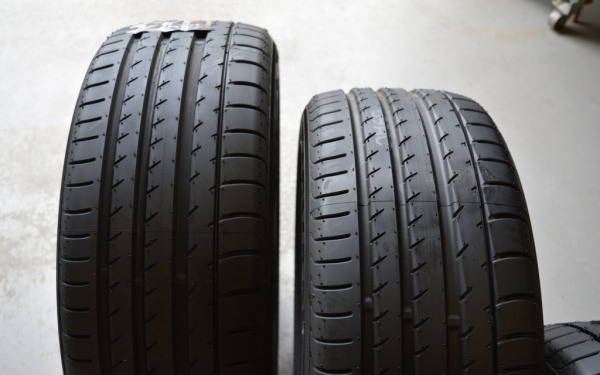 Yokohama Advan Sport V105 285/35 R22 106Y