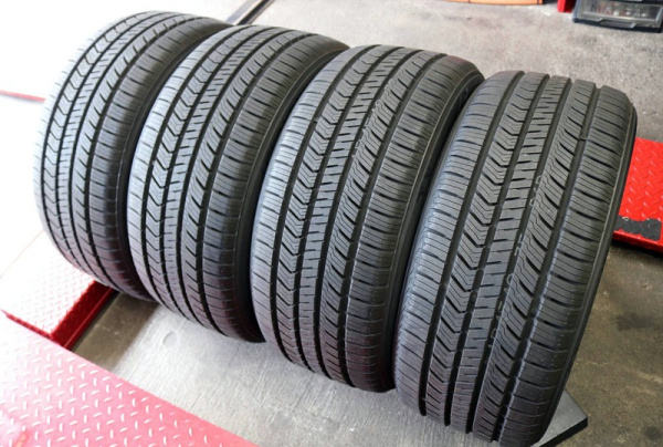 Yokohama Geolandar X-CV G057 255/45 R22 107W