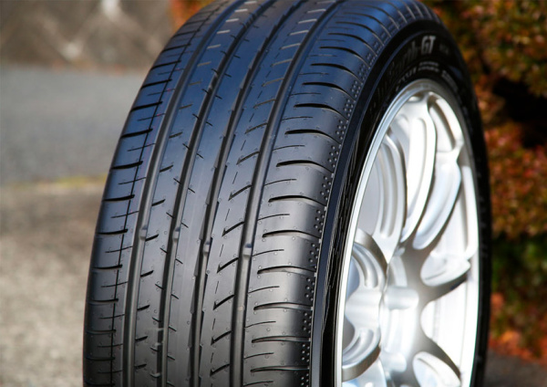 Yokohama BluEarth-GT AE51 245/50 R18 100W Yokohama BluEarth-GT AE51 245/50 R18 100W