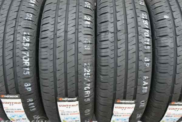 Hankook Vantra LT RA18 215/65 R17C 104T