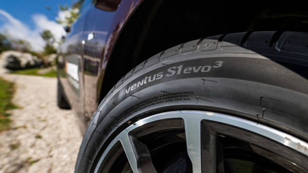 Hankook Ventus S1 Evo 3 K127A SUV 275/55 R19 111W Hankook Ventus S1 Evo 3 K127A SUV 275/55 R19 111W