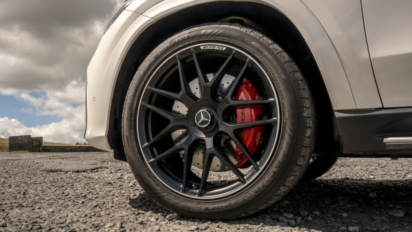 Yokohama Advan Sport V107D 325/40 R22 114Y MO1