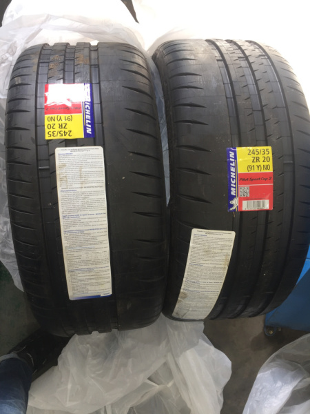 Michelin Pilot Sport Cup 2 245/30 R20 90Y XL AO Michelin Pilot Sport Cup 2 245/30 R20 90Y XL AO