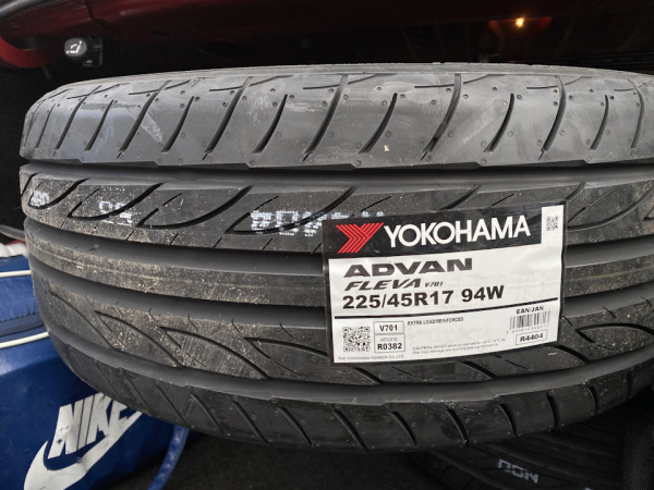 Yokohama Advan Fleva V701 205/45 R17 88W XL Yokohama Advan Fleva V701 205/45 R17 88W XL