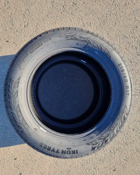 Ikon Tyres Autograph Aqua 3 SUV 215/70 R16 100H