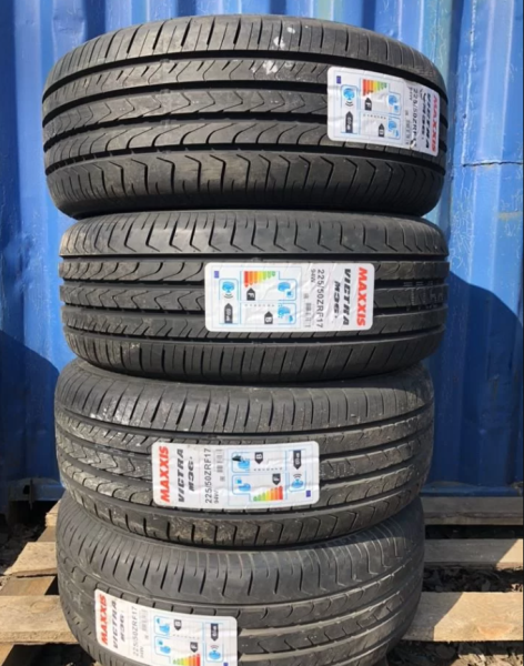 Maxxis Victra M36 + 275/35 R19 100Y RunFlat