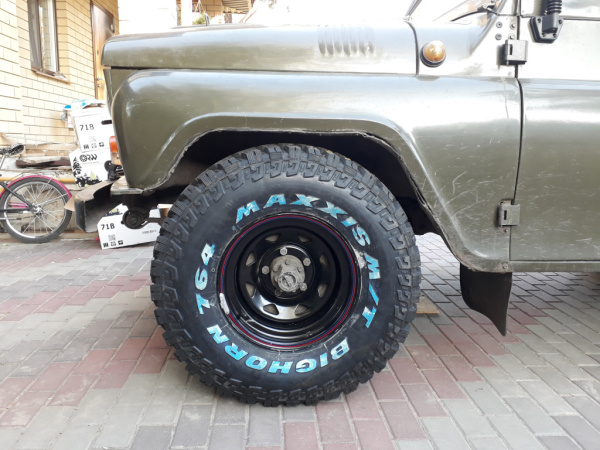 Maxxis Bighorn MT-764 265/75 R16 123/120K