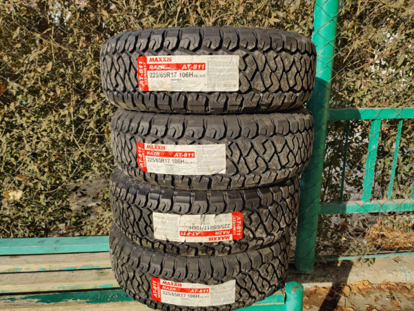 Maxxis Razr AT AT-811 275/60 R20 116S
