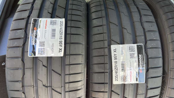 Hankook Ventus S1 Evo 3 K127A SUV 275/55 R19 111W Hankook Ventus S1 Evo 3 K127A SUV 275/55 R19 111W